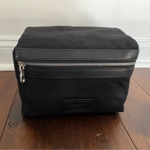 Shinola Mens organized traveler kit